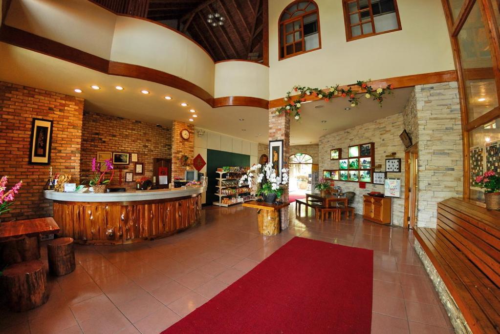 Shinmingshan Holiday Inn Лугу Екстериор снимка